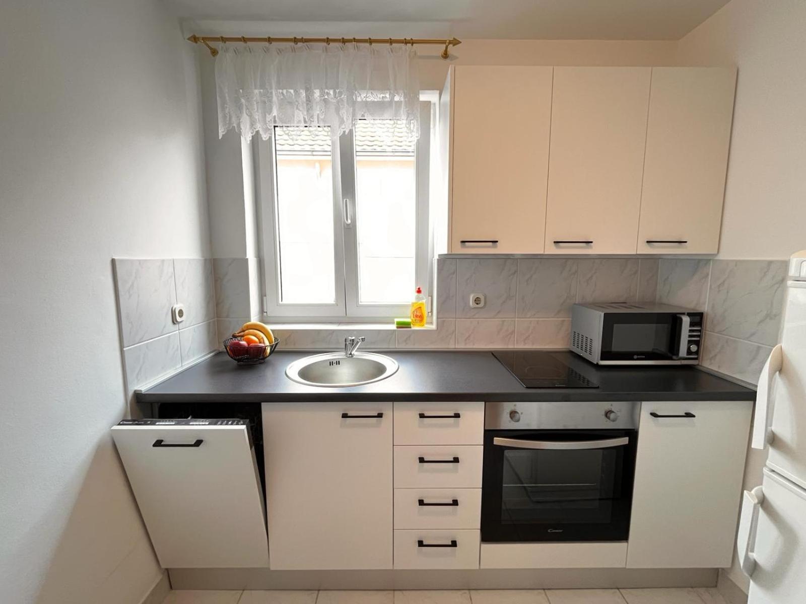 Family Holiday Apartments Lucia 보디체 외부 사진